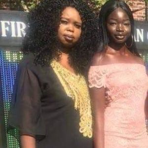 Meet your Posher, Noya